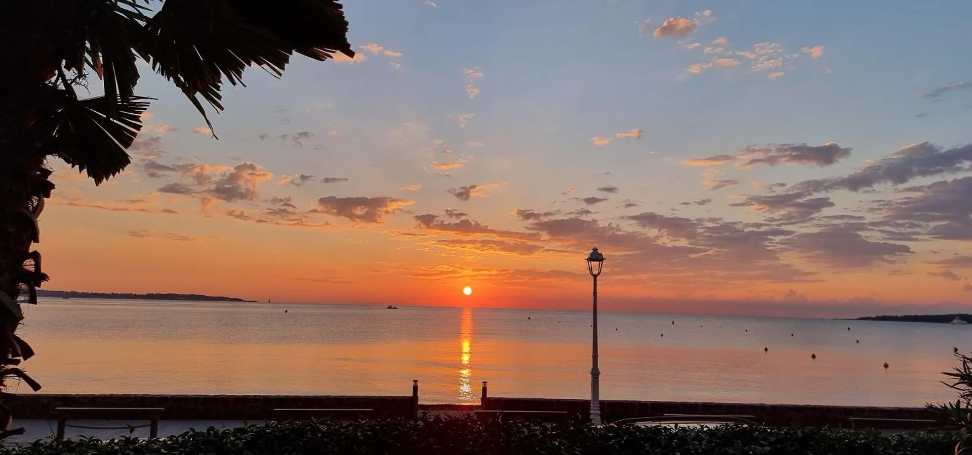 Superbe Appartement-Villa, Palm Beach - Croisette - Front De Mer Cannes 0*,  France